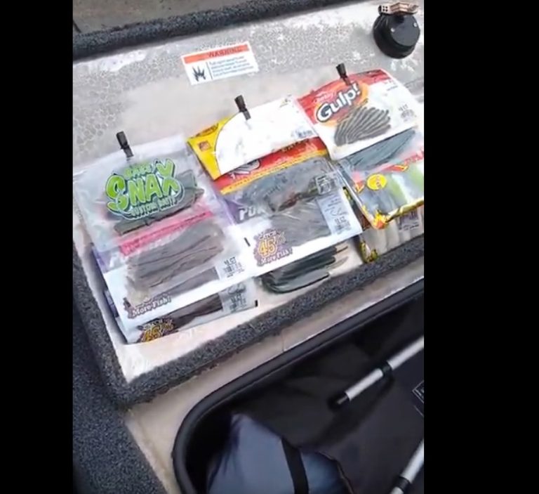 System Installed in 2019 Crestliner PT20 Easy View Tackle System
